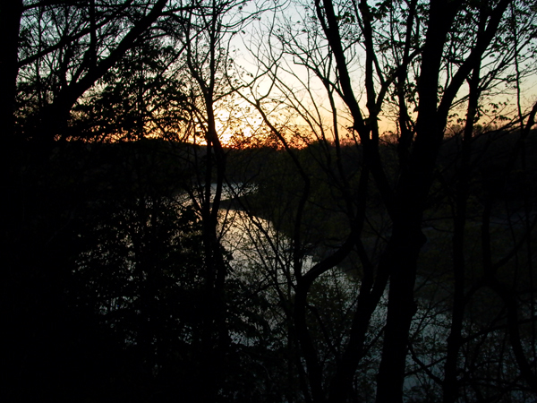 Cumberland River at sunset from the Cumberland Cove Cottages in Burnside, Ky. Photo by Pat Arnow