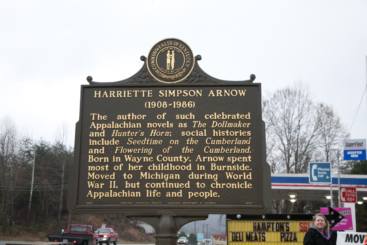 Roadside plaque about Harriette Arnow and her works.